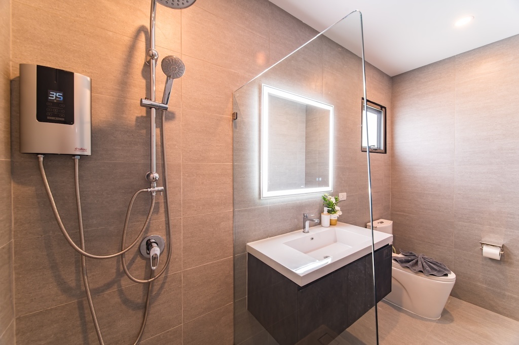 Lamai 3 Bedroom Pool Villa For Sale Bathroom