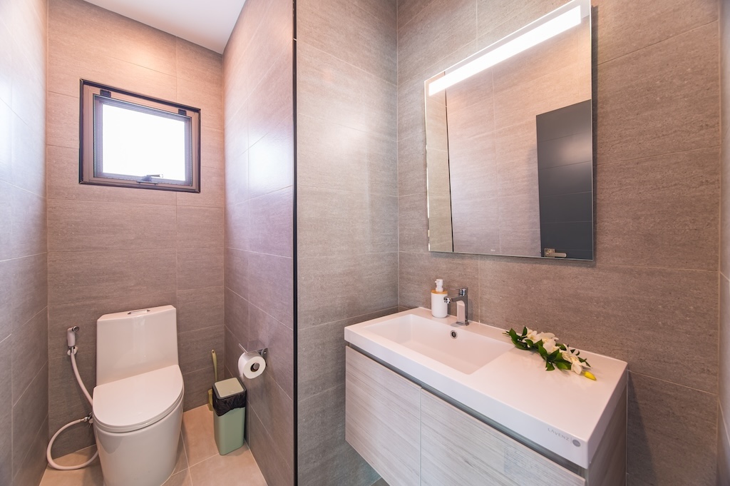Lamai 3 Bedroom Pool Villa For Sale Bathroom