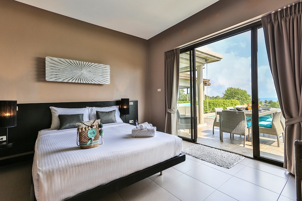 Lamai 4-Bed Pool Villa For Sale bedroom