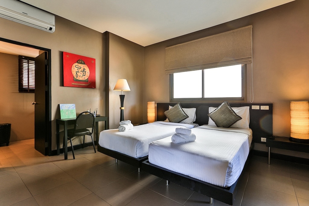 Lamai 4-Bed Pool Villa For Sale Bedroom 3