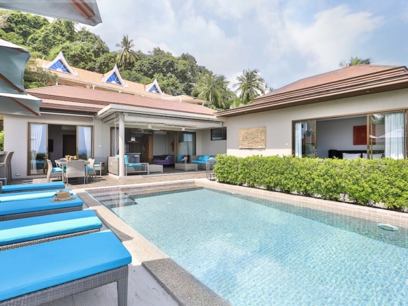 Lamai 4-Bed Pool Villa For Sale Exterior