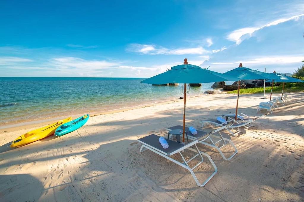 Lamai Beachfront Resort & Land Beach Loungers