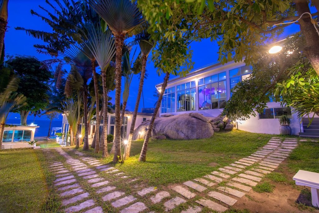 Lamai Beachfront Resort & Land Garden