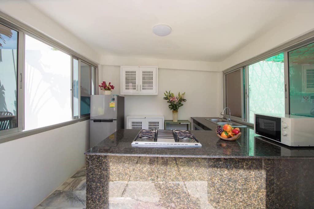 Lamai Beachfront Resort & Land Kitchen