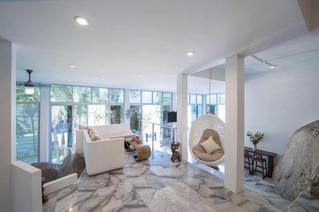 Lamai Beachfront Resort & Land Living Area