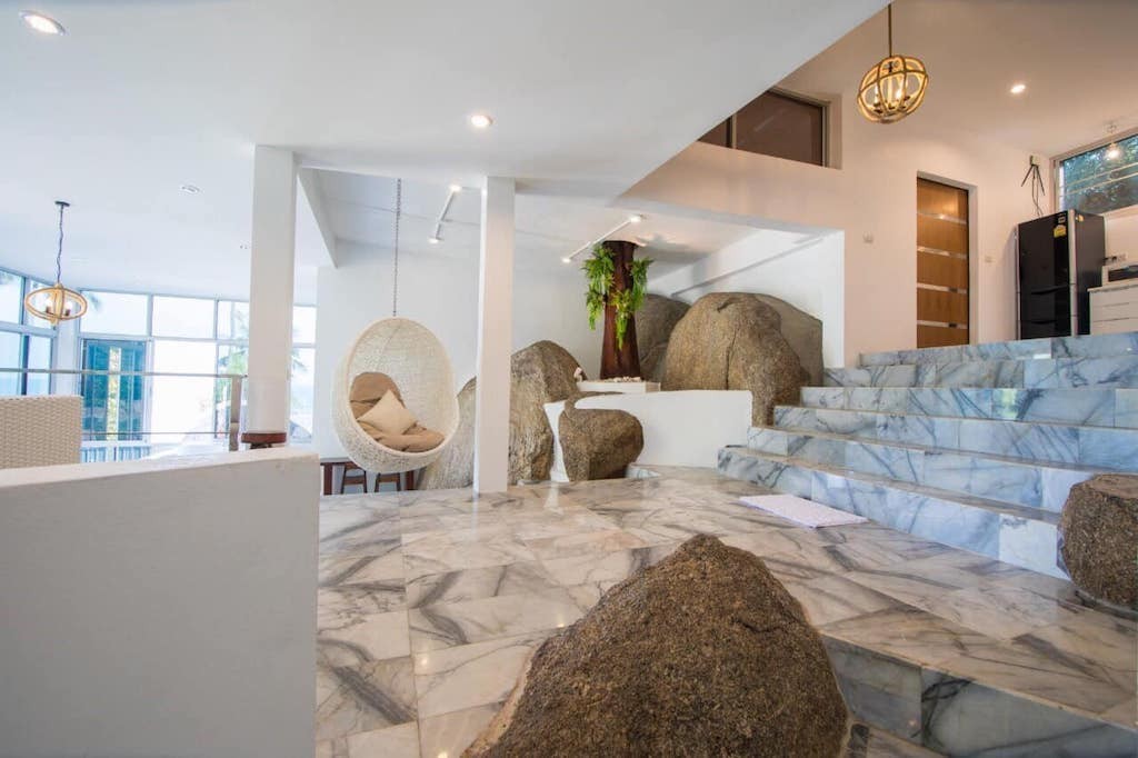 Lamai Beachfront Resort & Land Steps