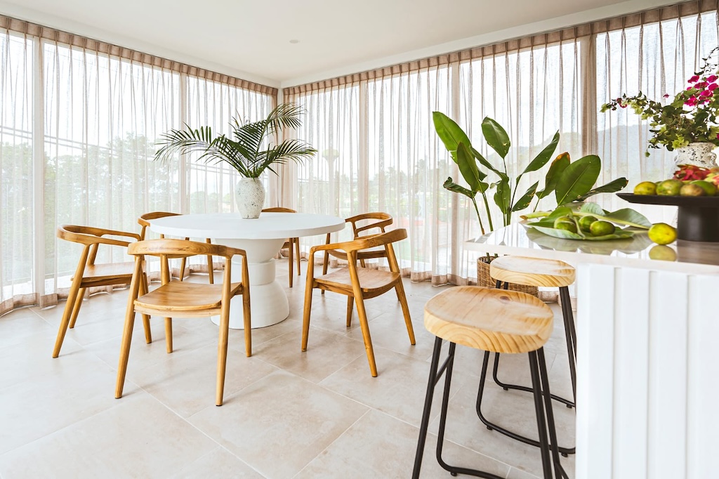 Lamai Modern Sea View Villa Dining Area