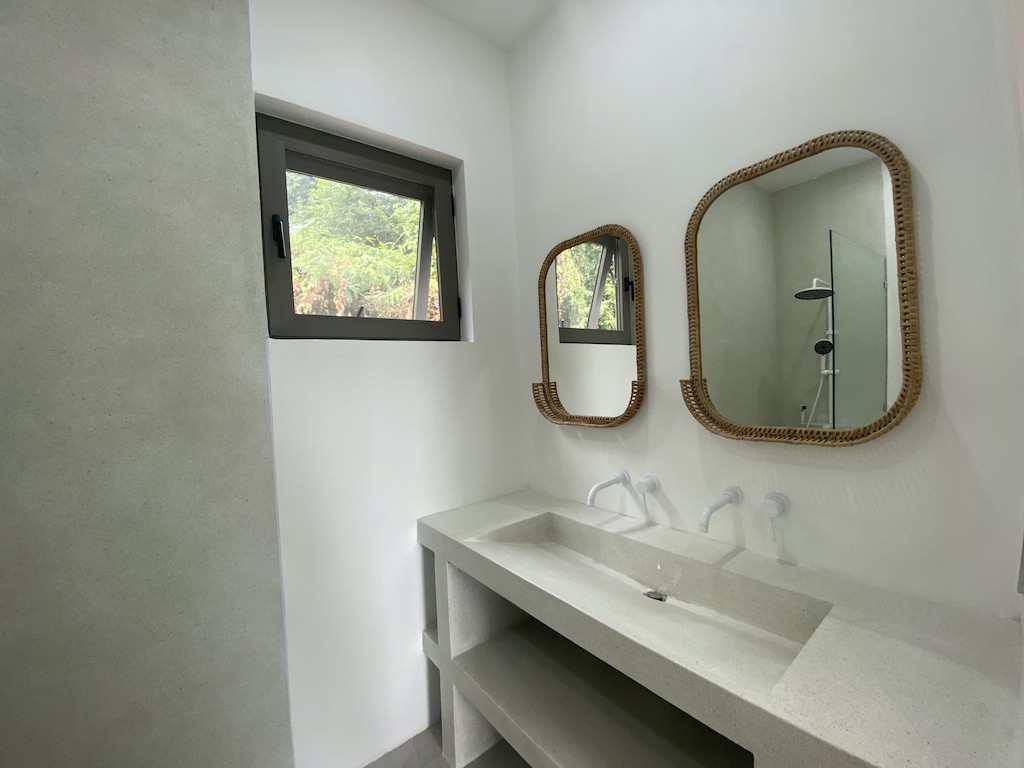 Lamai Modern Villa Bathroom
