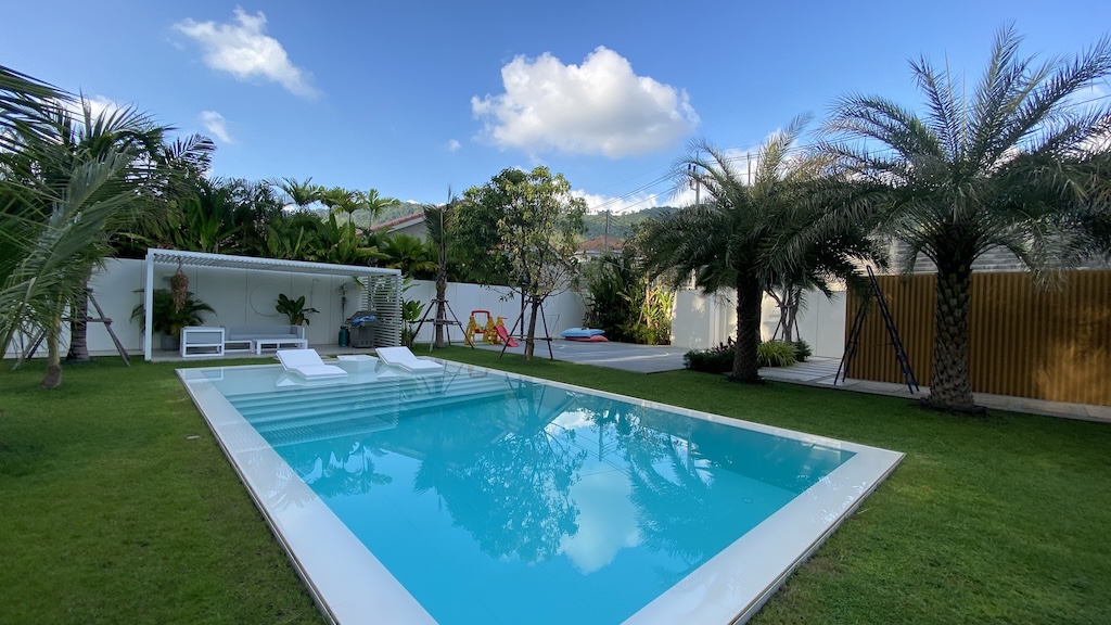 Lamai Modern Villa For Sale Swimming Pool
