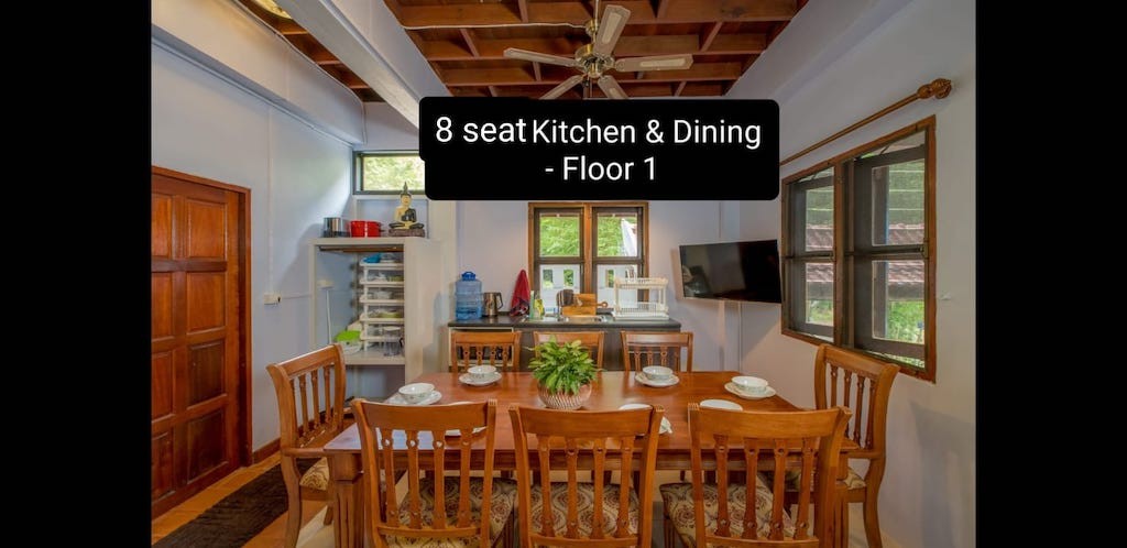 Lamai Pool Villa Kitchen & Dining Area