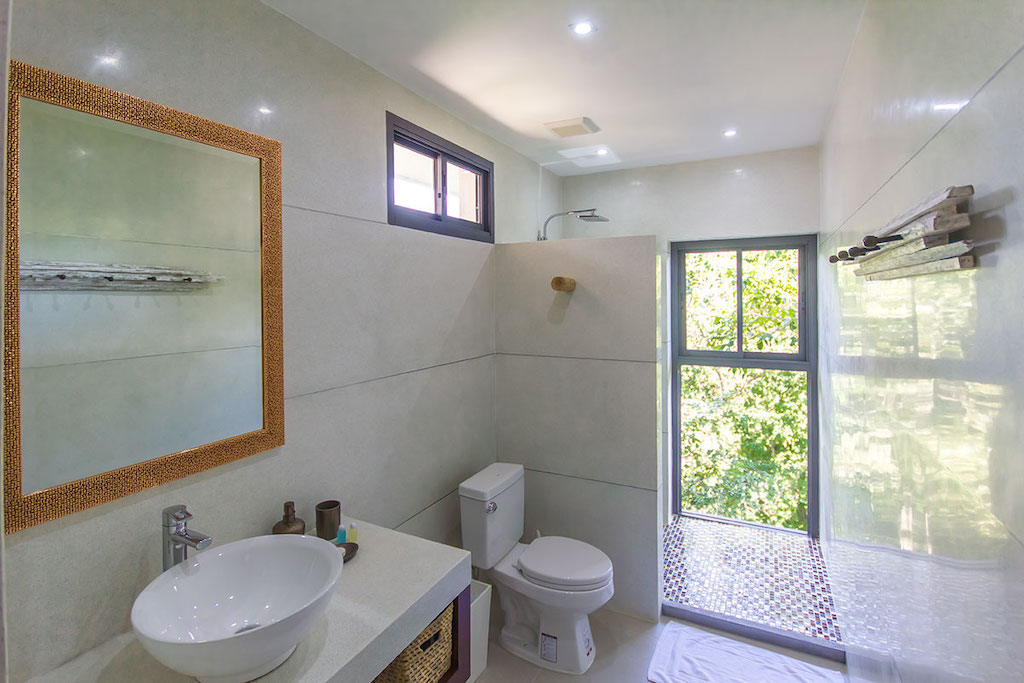 Lamai Property Koh Samui Shower