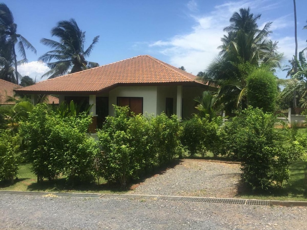 Lamai Villa For Sale Parking