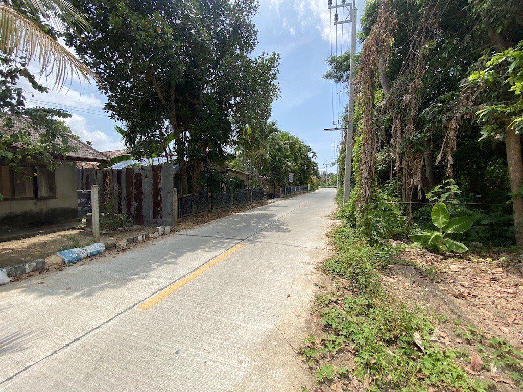 Land For Sale In Chaweng Concrete Road