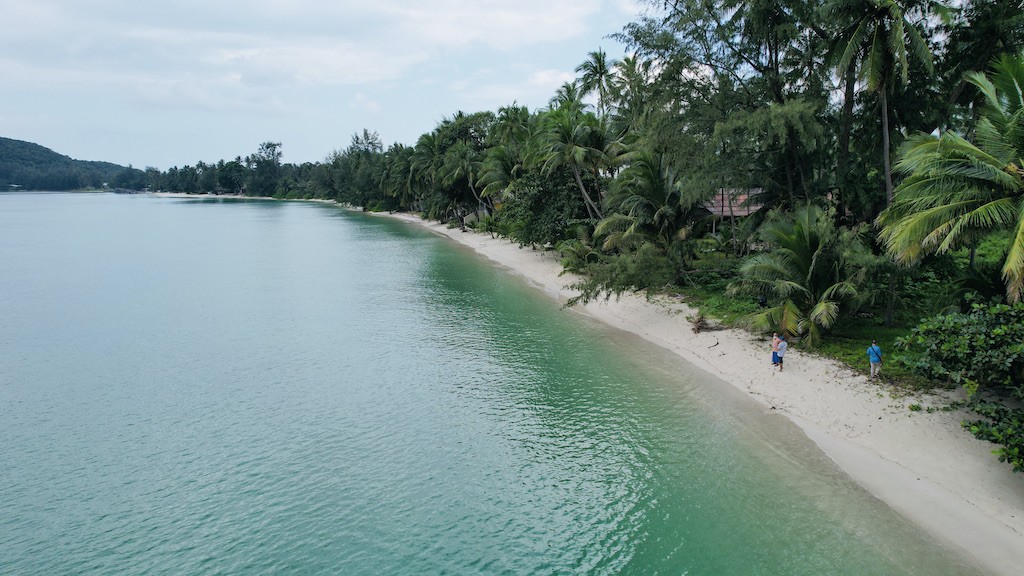 Lipa Noi Beachfront Land Beach