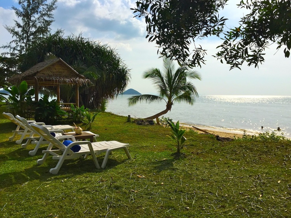 Lipa Noi Beachfront Land Samui Lawn