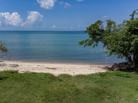 Lipa Noi Beachfront Land Sea