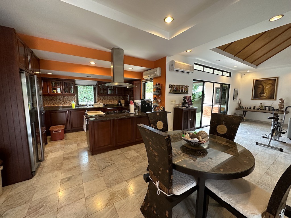 Lipa Noi Property Koh Samui Living Area