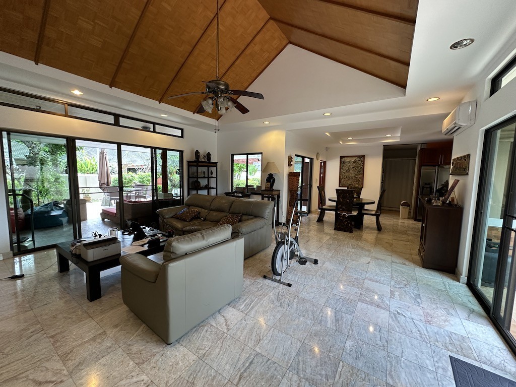 Lipa Noi Property Koh Samui Living Room
