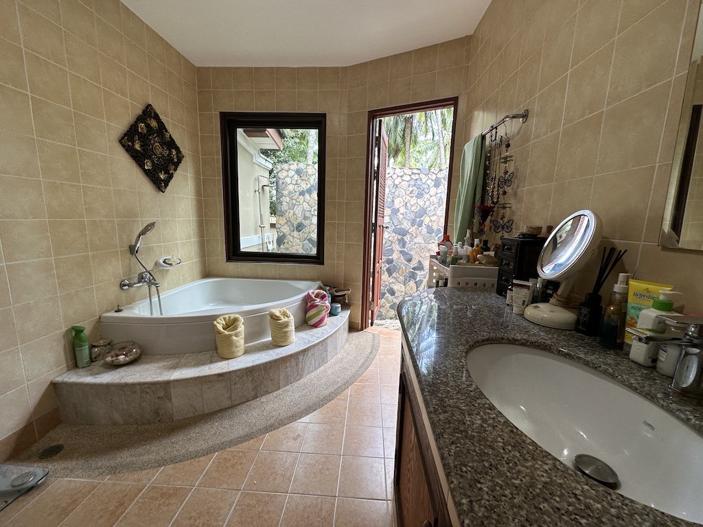 Lipa Noi Property Koh Samui Bathroom
