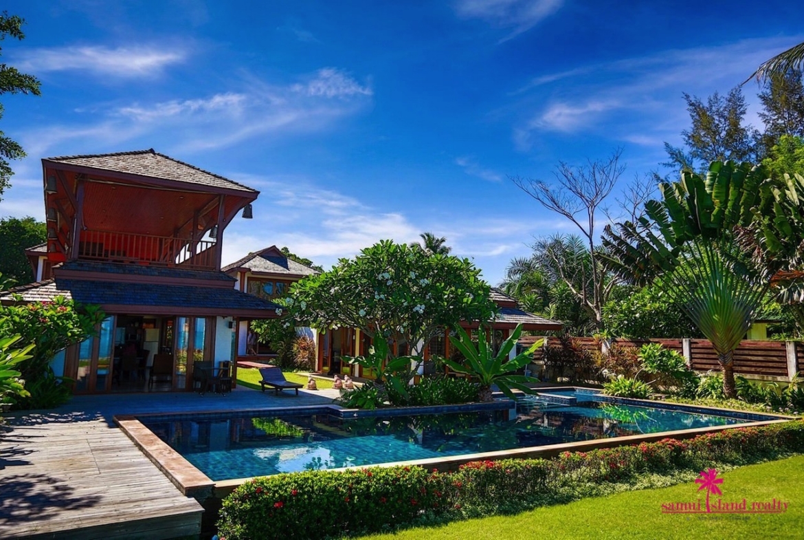 Lipa Noi Beachfront Villa Swimming Pool