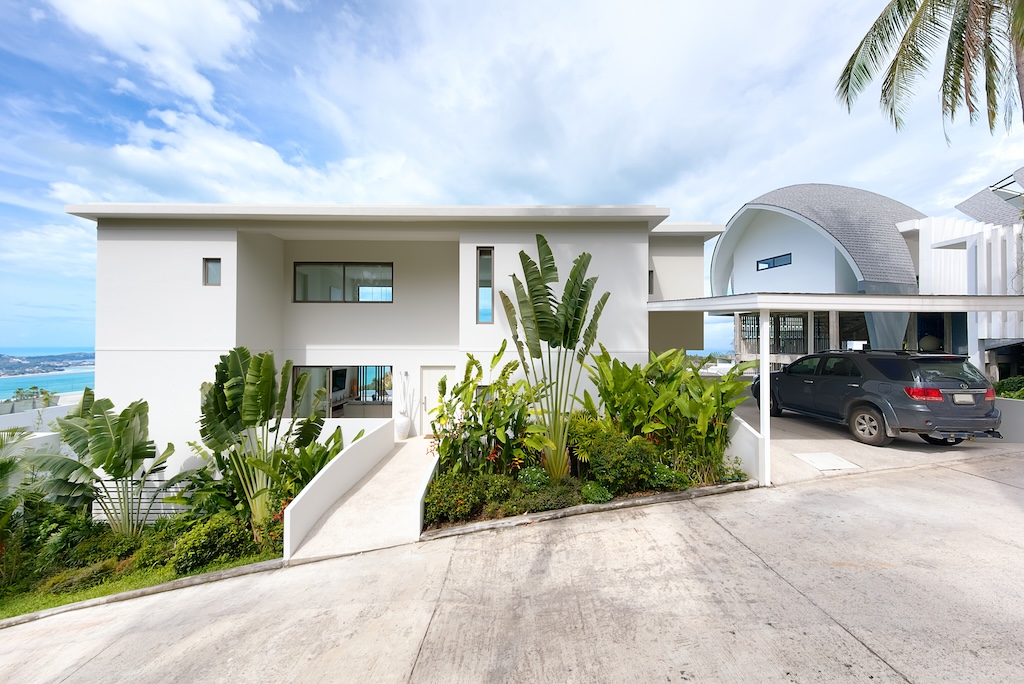 Longterm Villa Rental In Chaweng Noi Parking