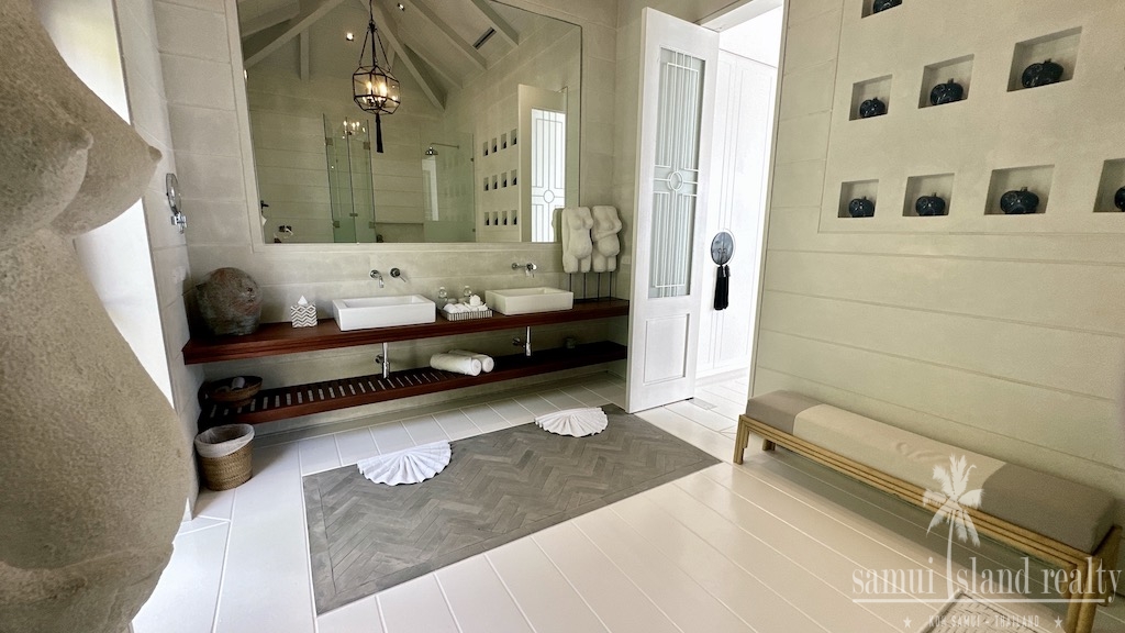 Luxury Beachfront Property Koh Samui Master En-Suite
