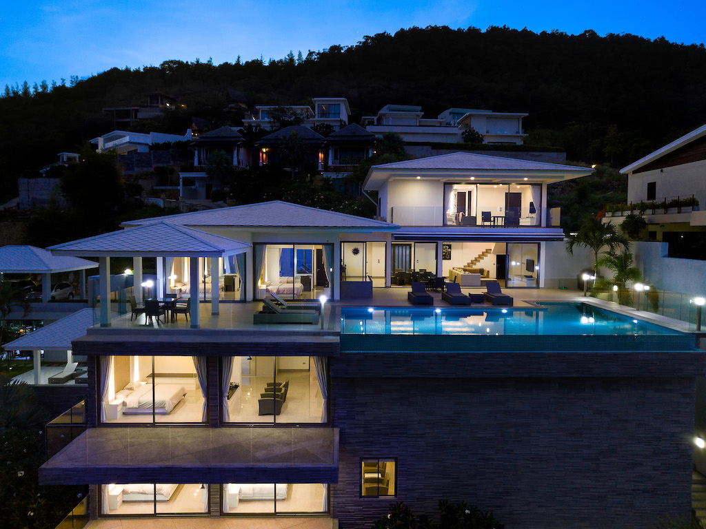 Luxury Ko Samui Property Exterior At Night