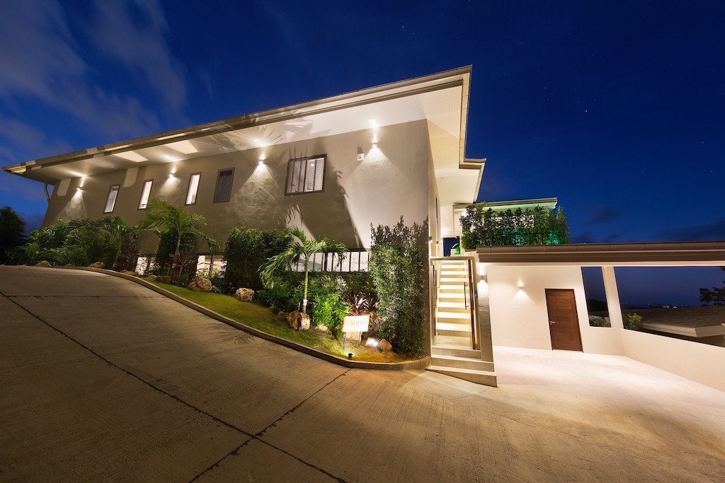 Luxury Plai laem Villa For Sale Parking
