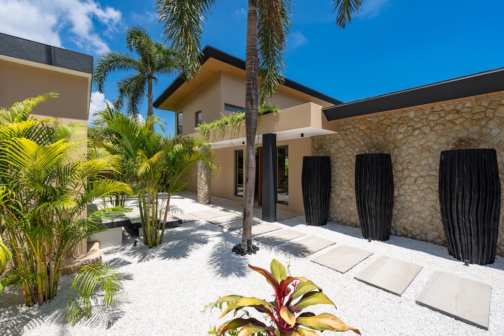 Luxury Property In Bophut Koh Samui Back Yard