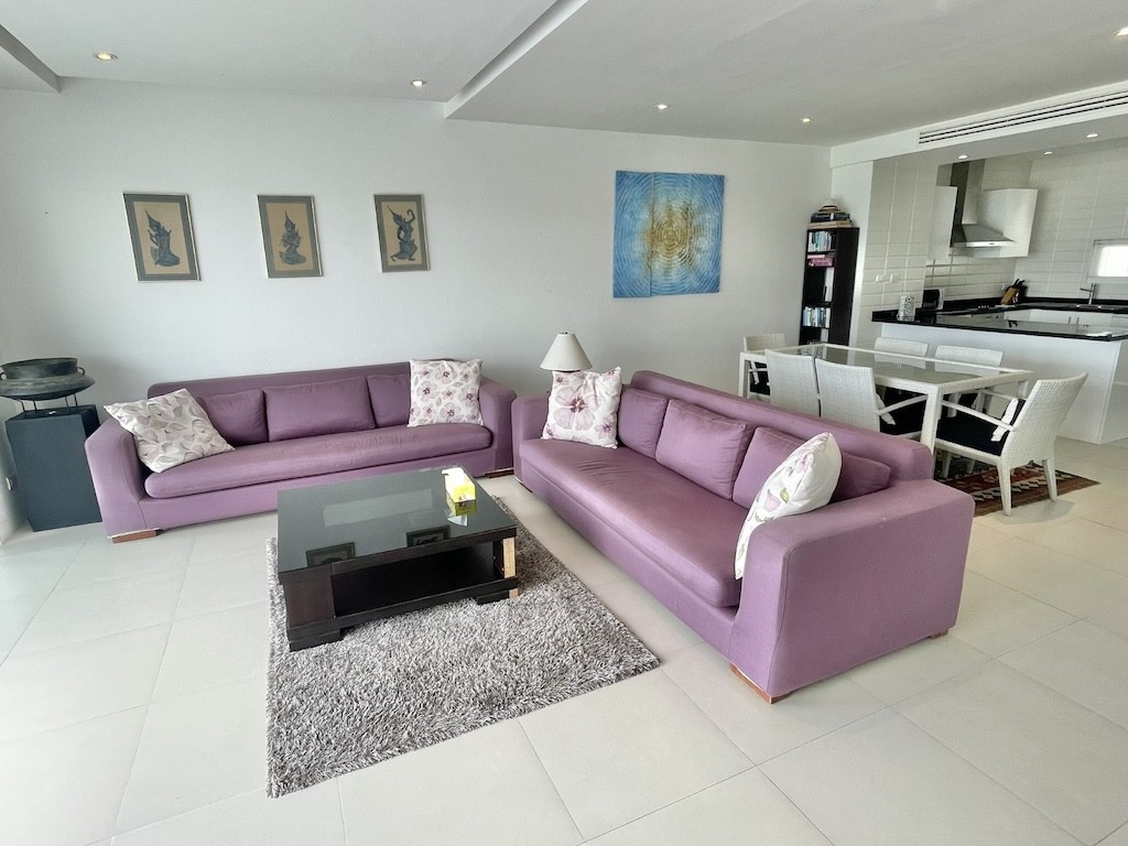 Luxury Sea View Apartment Sofa