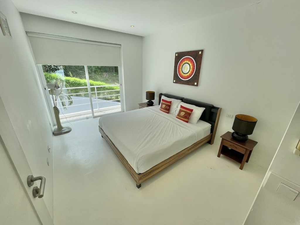 Luxury Sea View Apartment Bedroom 2