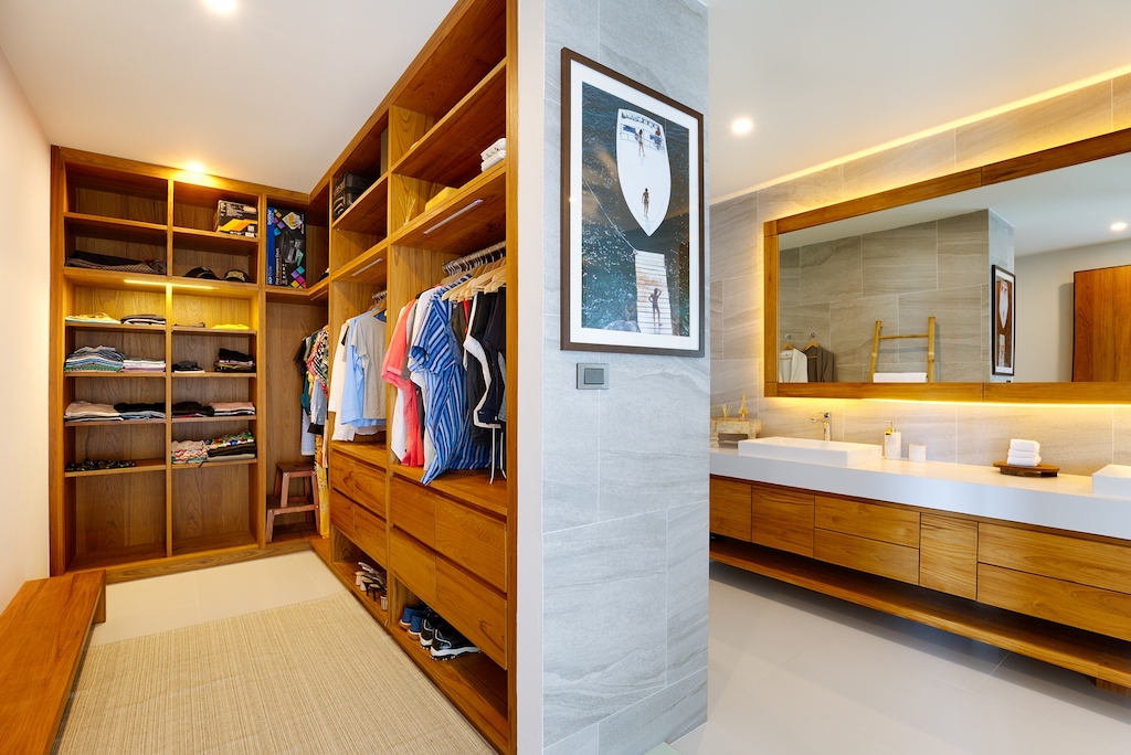 Luxury Villa Samui Master Closet