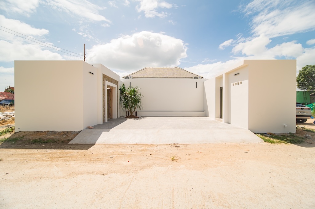 Maenam Balie Style Villas Parking