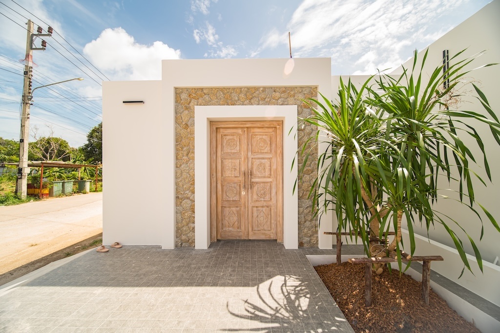 Maenam Bali Style Villas Entrance