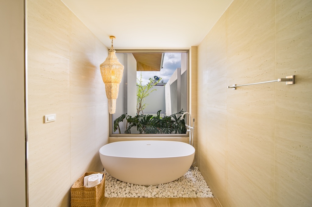 Maenam Bali Style Villas Bathroom