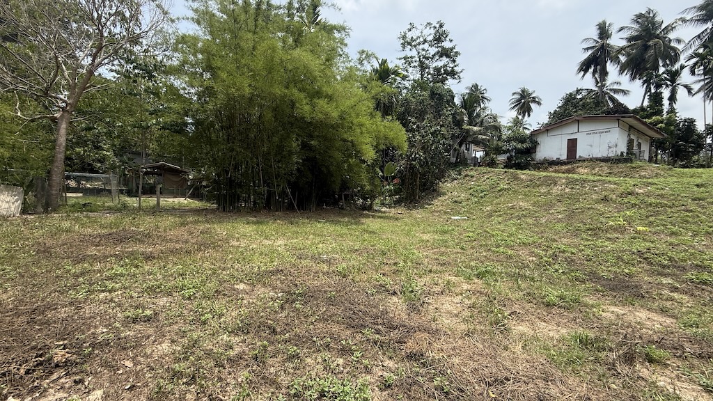 Maenam Land Plots For Sale