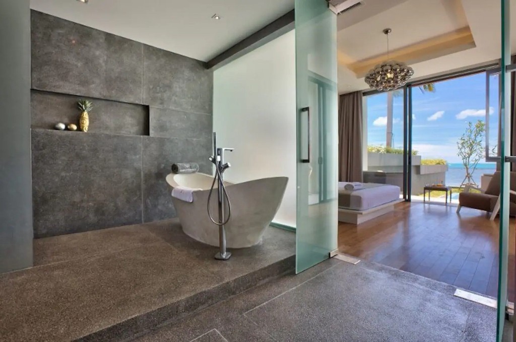 Modern Koh Samui Beachfront Property Bath