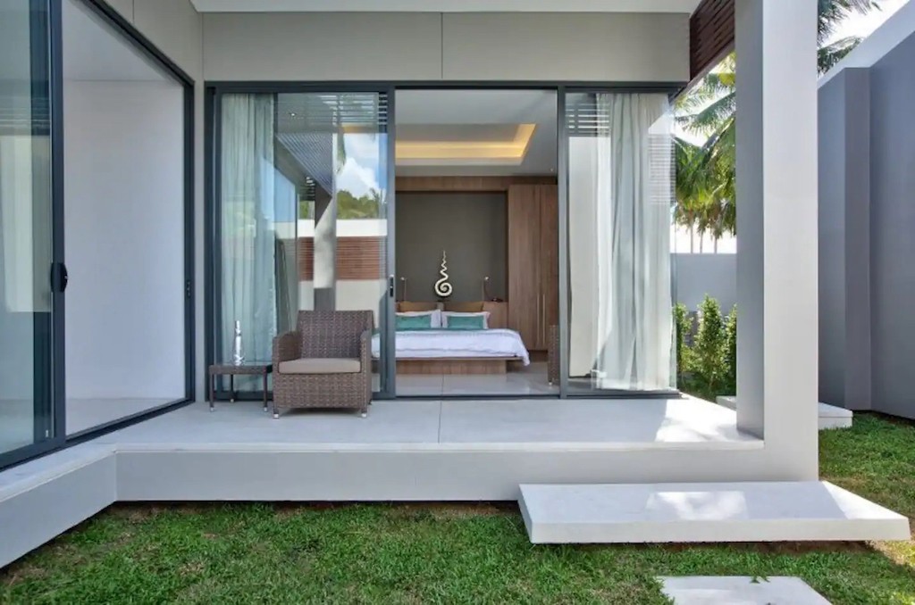 Modern Koh Samui Beachfront Property Bedroom Exterior