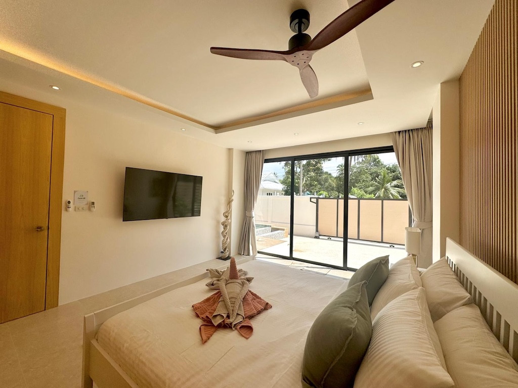 Modern Koh Samui Villa Bedroom