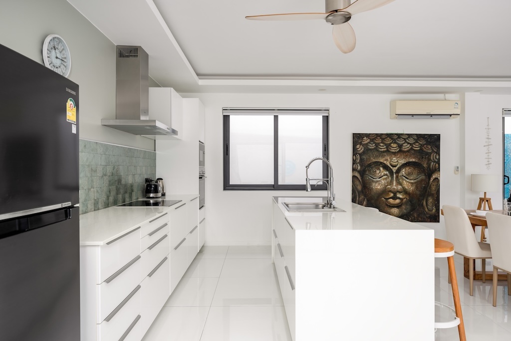 Modern Maenam Villa For Sale Kitchen