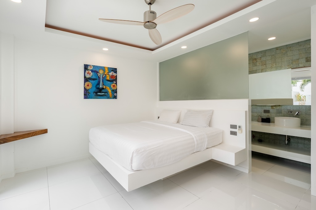 Modern Maenam Villa For Sale Master