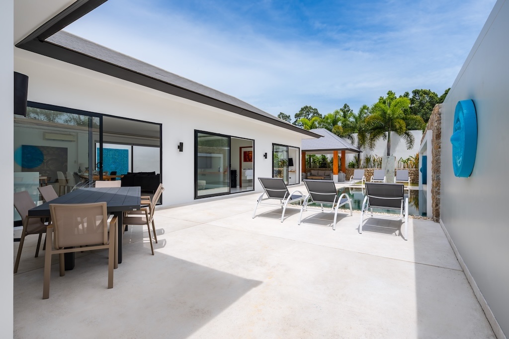 Modern Maenam Villa For Sale Terrace