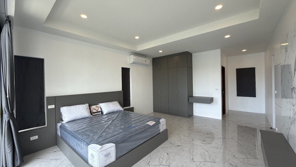 Newly Completed Bangrak Property For Sale Bedroom