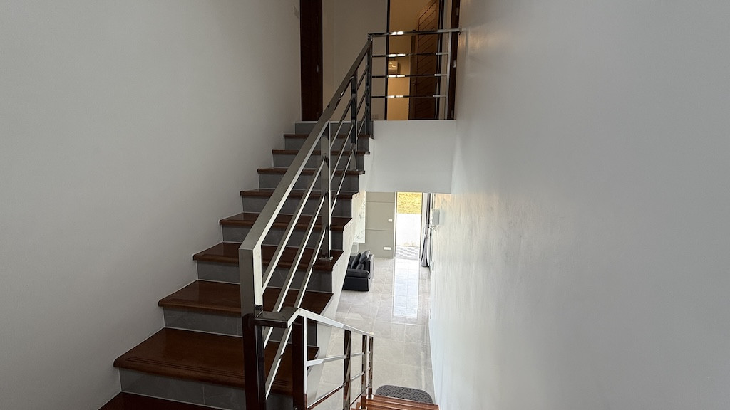 Newly Completed Bangrak Property For Sale Stairs