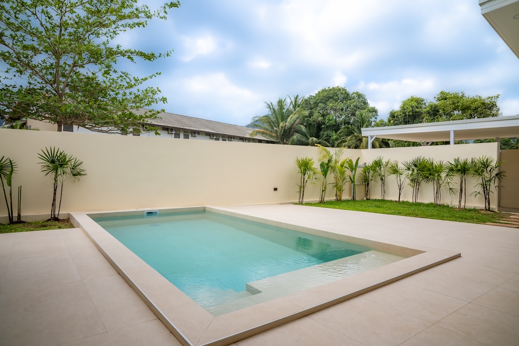 Newly Completed Maenam Villa Swimming Pool