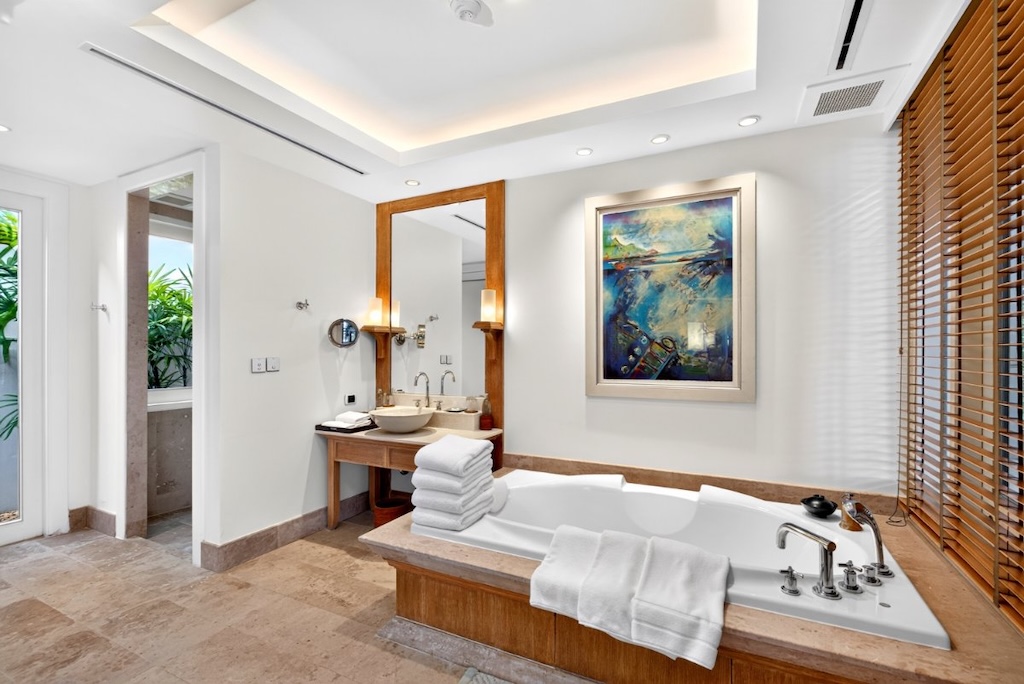 Ocean View Phuket Property Bathroom
