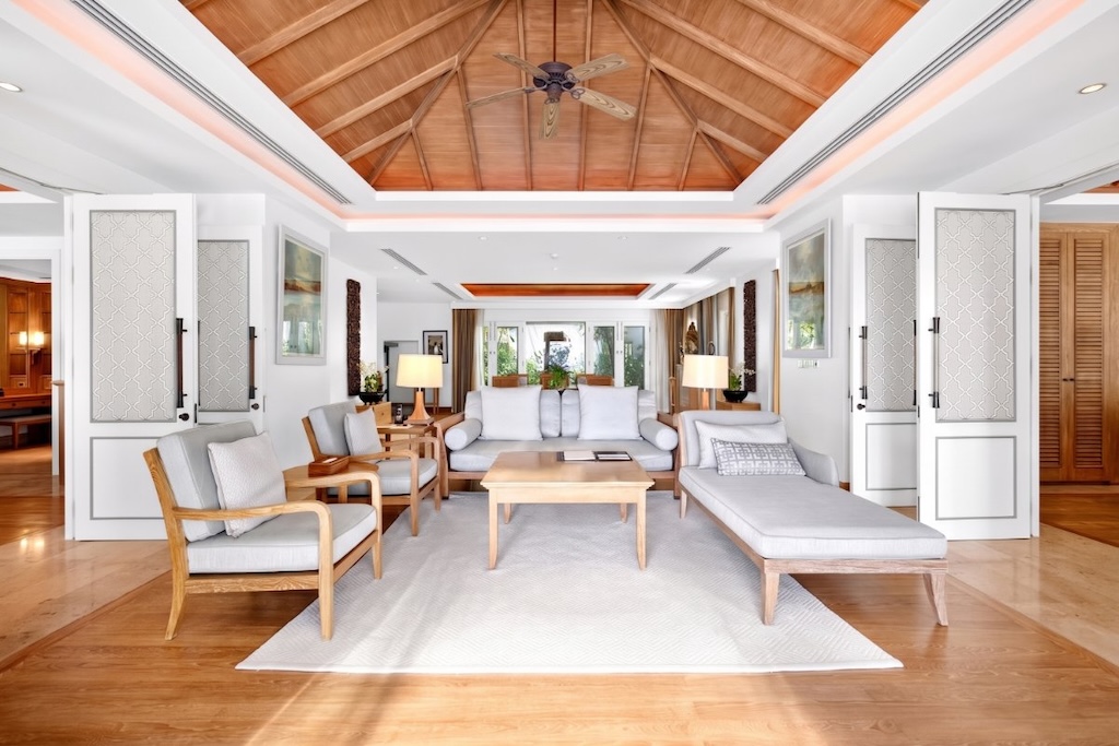 Ocean View Phuket Property Lounge