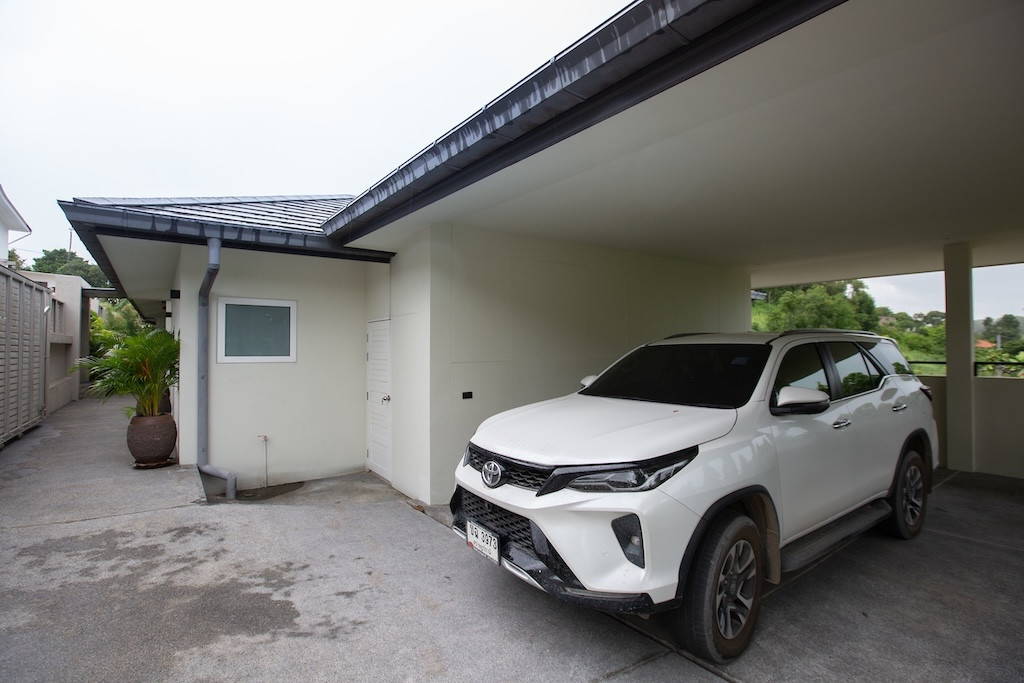 Ocean View Villa Koh Samui Parking