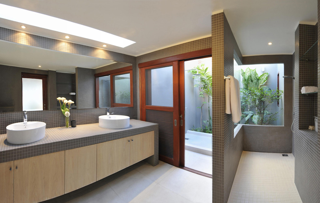 Panorama Summit Bathroom 2