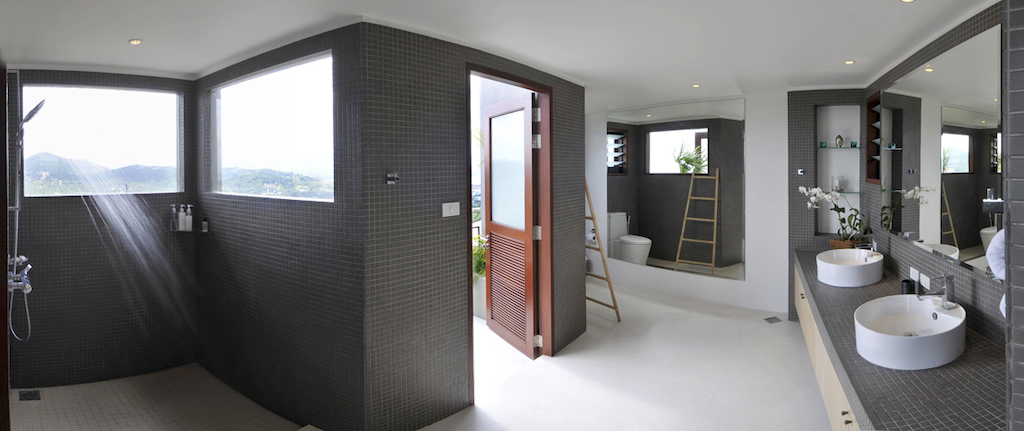 Panorama Summit Bathroom